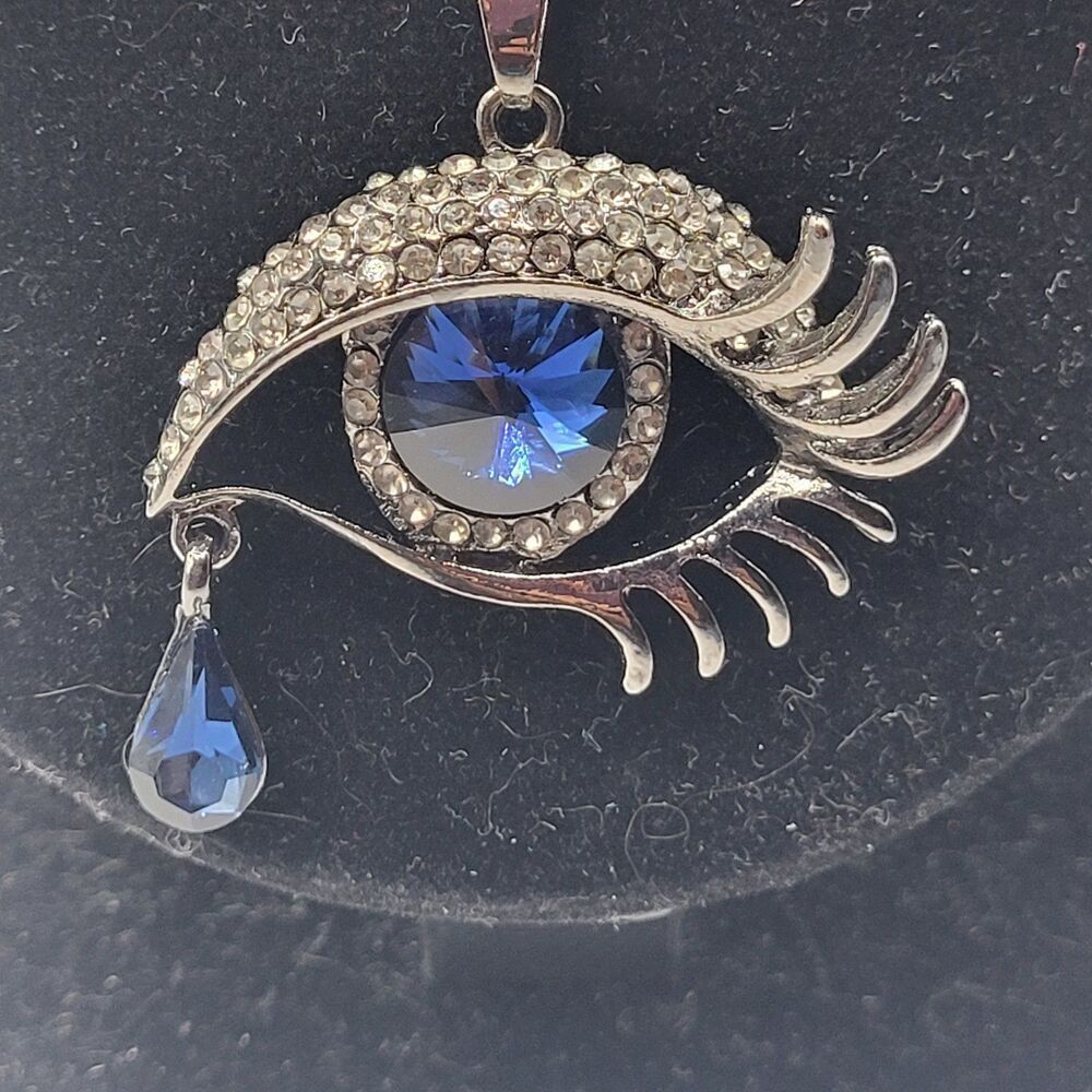 Gunmetal Silver Blue Eye Pendant Necklace 30in